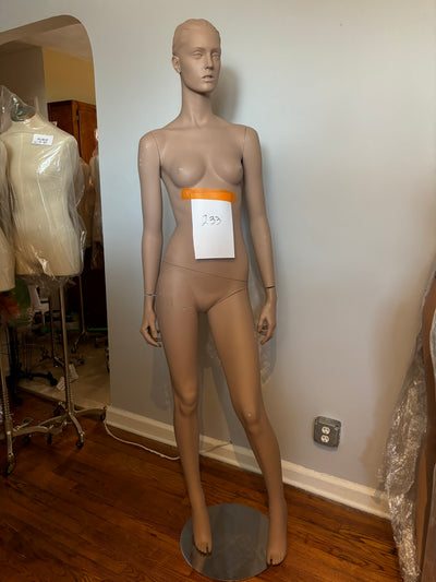 Female Adel Rootstein Mannequin #233