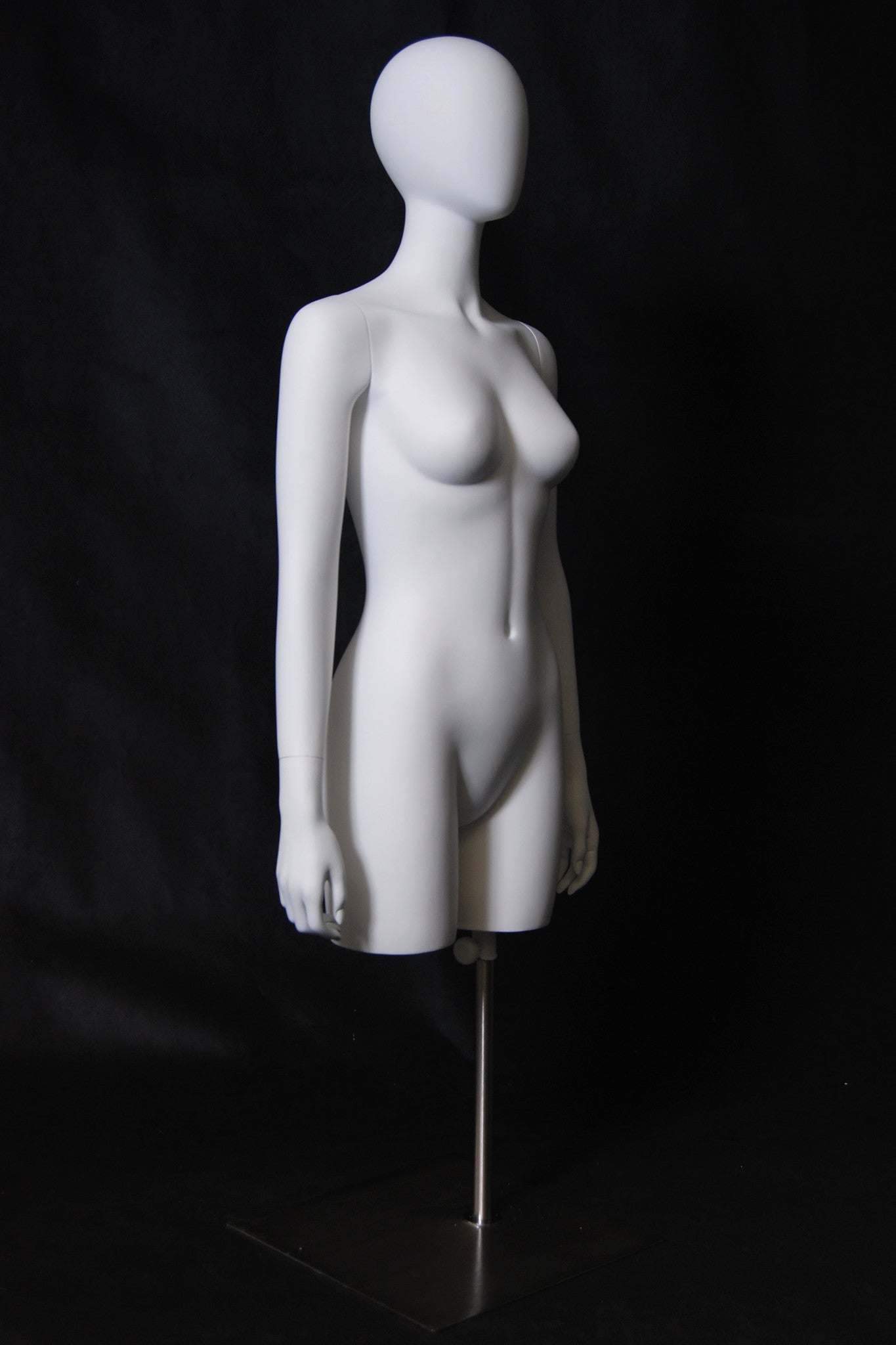 Egghead Female Mannequin MM-C6F  Mannequin for sale, Mannequins